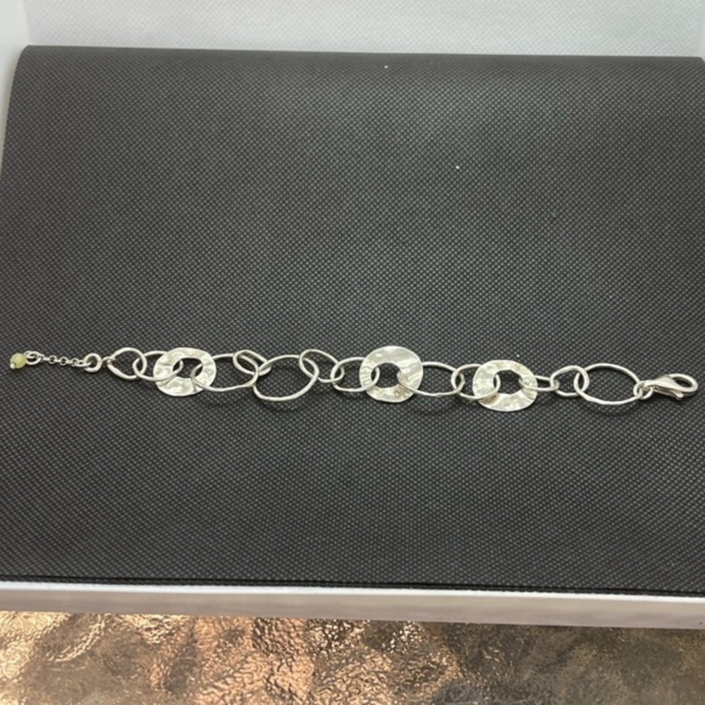Silpada Paper Circles Bracelet thin hammered interlocking sterling sil circles - Picture 4 of 5